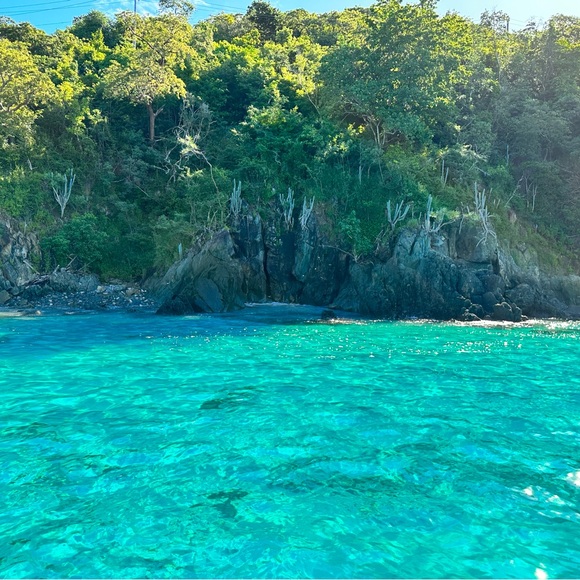 Meet your Posher, Emmy’s Edit - Picture 5 of 16